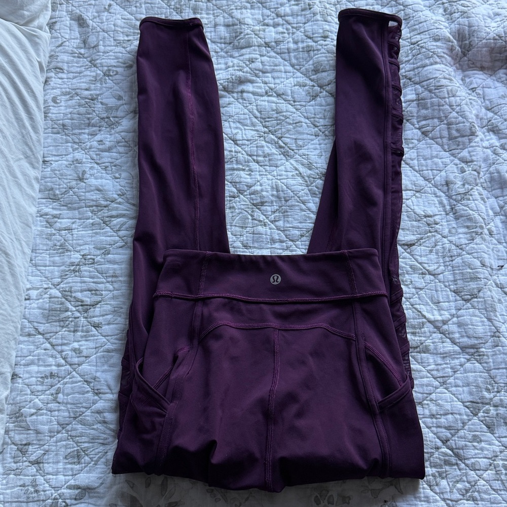 EUC Lululemon Wild And Free Tight Darkest Magenta 11” across 0/2 - Picture 4 of 6
